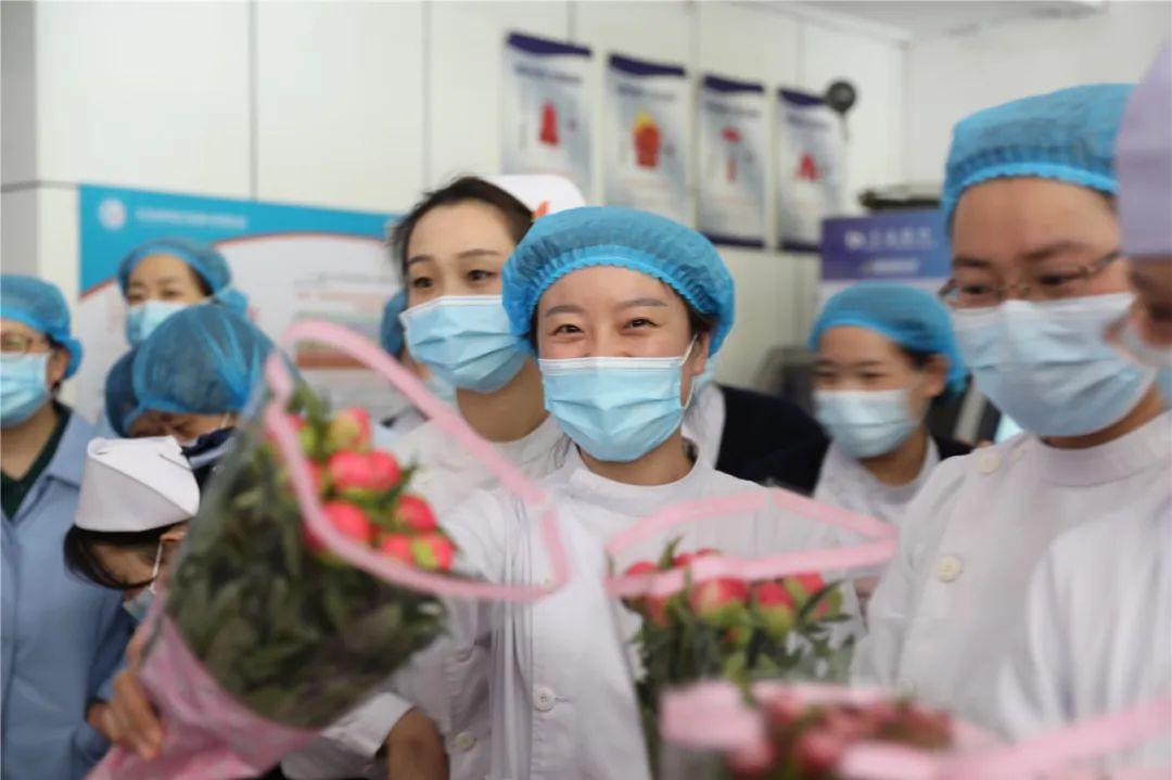青島護士招聘最新信息及職業(yè)發(fā)展機遇與挑戰(zhàn)解析
