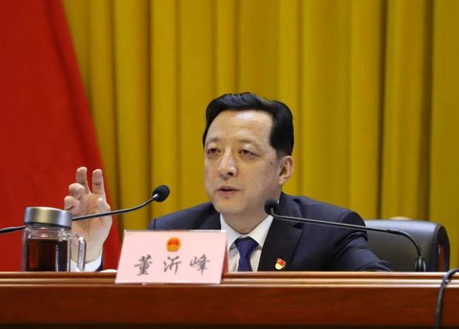 唐軼昂成長與成就揭秘，最新簡歷概覽